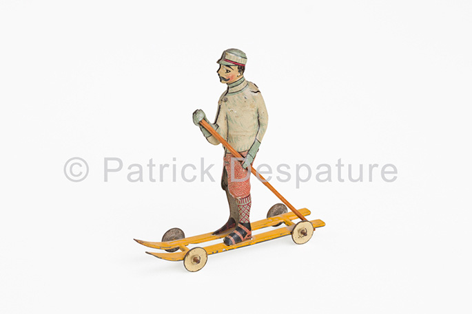 Mes jouets sports d'hiver, Patrick Desparture Collection, Skifahrer mit Stock