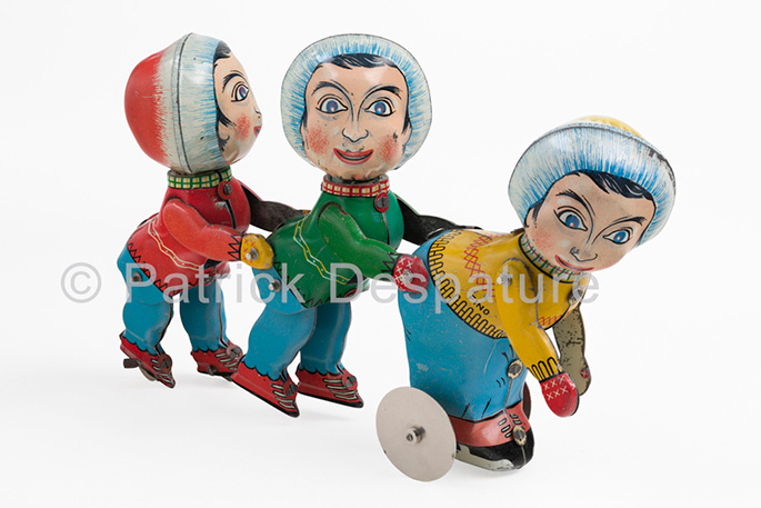 Mes jouets sports d'hiver, Patrick Desparture Collection, Drei Schlittschuhläufer